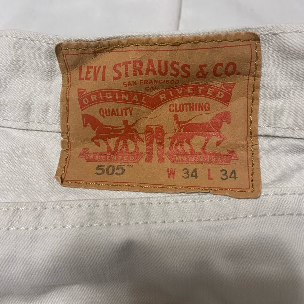 White 505 Levi Jeans
